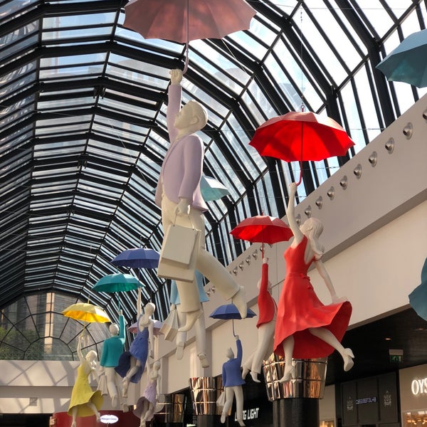 Foto tirada no(a) Amoreiras Shopping Center por Sergey K. em 5/15/2018