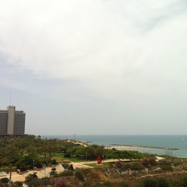 Снимок сделан в Alexander Tel Aviv Hotel пользователем Ram 5/29/2014