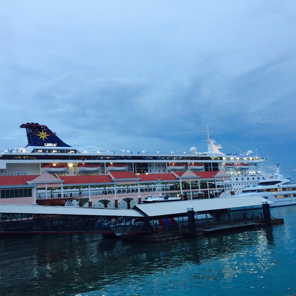 Silver dawn лайнер. Стар круиз. Norwegian star liner 2001 famaly siute 12026. Бомбер круизные мечты (вайт, нью). Стар круиз.