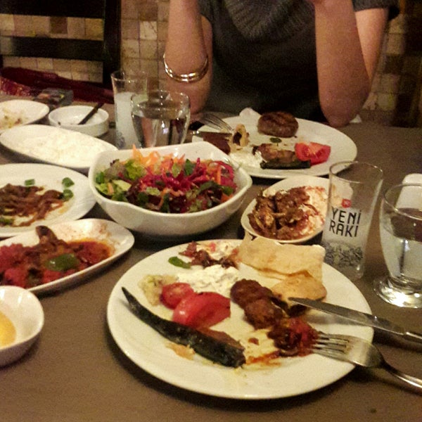 Foto scattata a Taşplak Restaurant da Gül B. il 3/31/2018