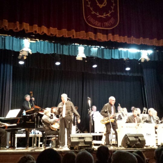societat-cultural-la-vicentina-rafael-casanova-45