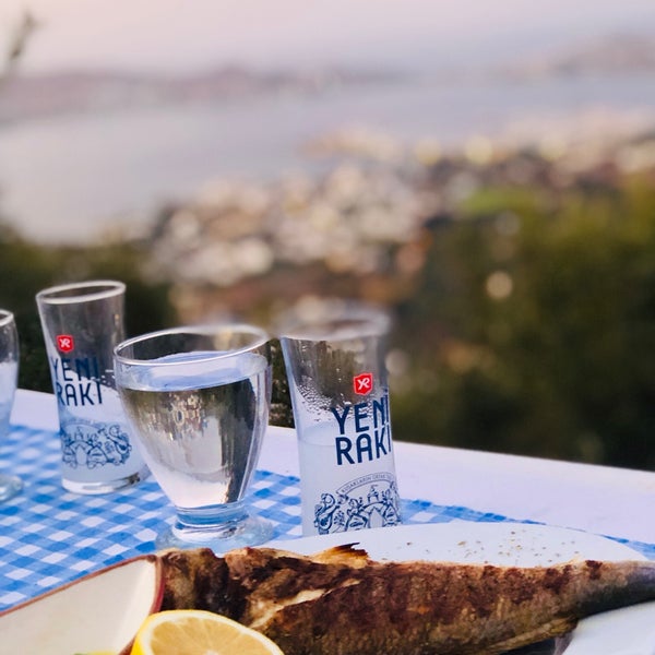 Foto diambil di Panorama Pasanda Restaurant oleh Sevda Akar 🌸 pada 8/29/2019