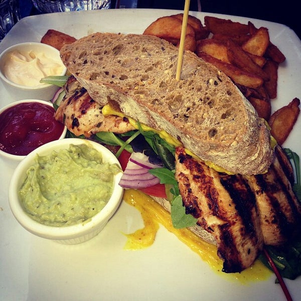 New York Deli Central Business District 3 tips de 120 visitantes