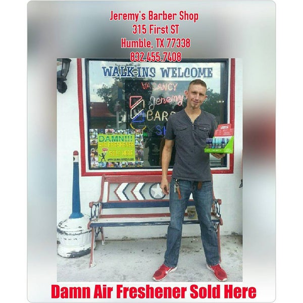 Foto tomada en Jeremy&#39;s Barber Shop  por Damn C. el 7/18/2015