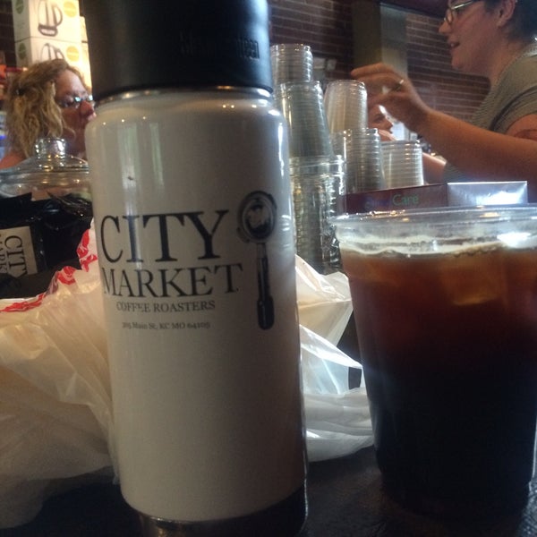 7/16/2016 tarihinde Leslie M.ziyaretçi tarafından City Market Coffee Roasters'de çekilen fotoğraf