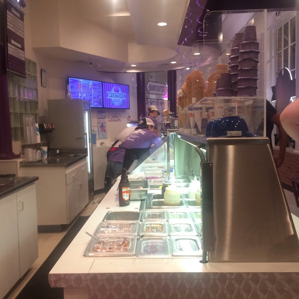 7/12/2017にLeslie M.がWestport Ice Cream Bakeryで撮った写真