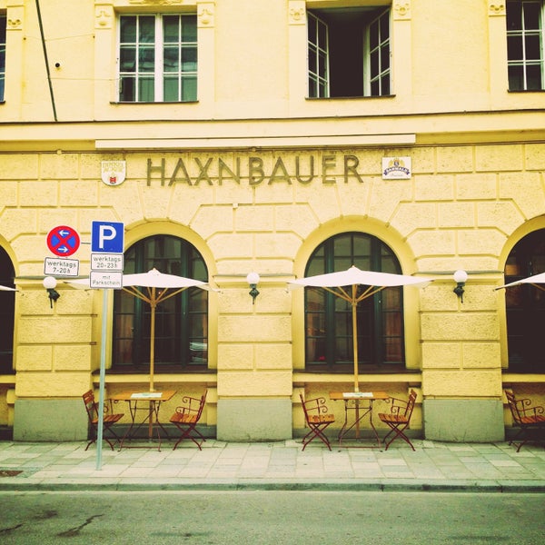รูปภาพถ่ายที่ Haxnbauer โดย 🅰ndrey S. เมื่อ 5/17/2013