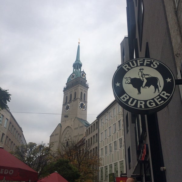 11/10/2017 tarihinde Gamze B.ziyaretçi tarafından Ruff&#39;s Burger Marienplatz'de çekilen fotoğraf