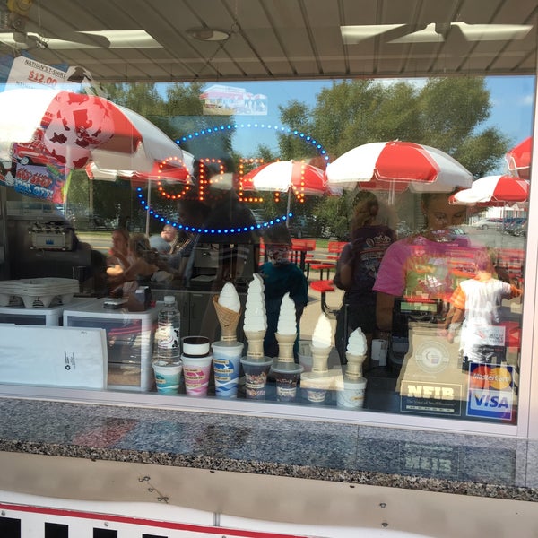 Photo taken at Nathan&#39;s Dairy Bar by Ellen on 8/19/2017