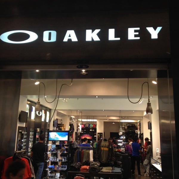 Oakley Aventura FL