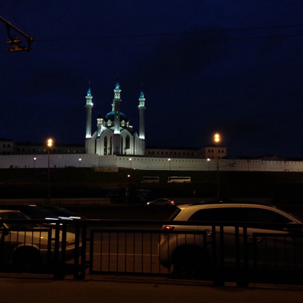 кремлевская набережная казань. казань набережная 1. бахча казань ресторан на набережной. кировская дамба казань. бахча казань ресторан на набережной.