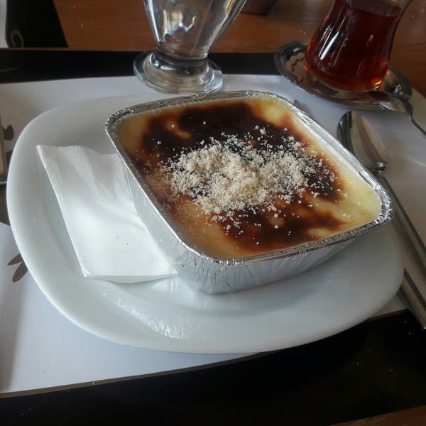 Photo taken at Omsed Unlu Mamüller Cafe ve Restaurant by Işıl M. on 10/26/2017