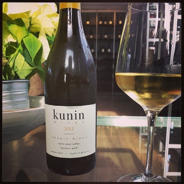 Foto diambil di Kunin Wines Tasting Room oleh Nathaniel M. pada 1/11/2014