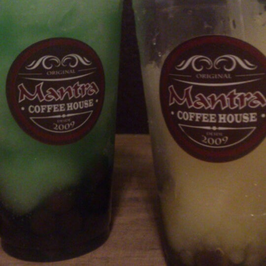 Photo taken at Mantra Coffee House by Carolina M. on 4/1/2014