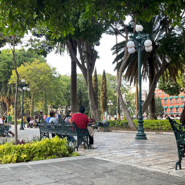 รูปภาพถ่ายที่ Zócalo โดย Marguerite A. เมื่อ 11/12/2022