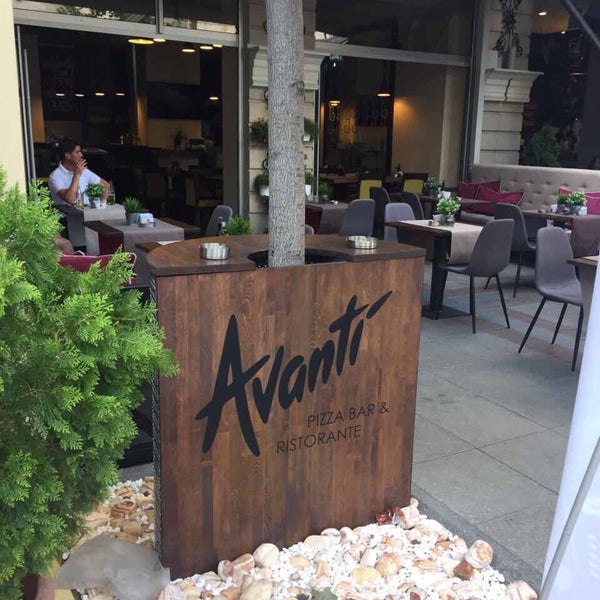 Das Foto wurde bei Avanti Restaurant von Tomislav T. am 6/8/2017 aufgenommen