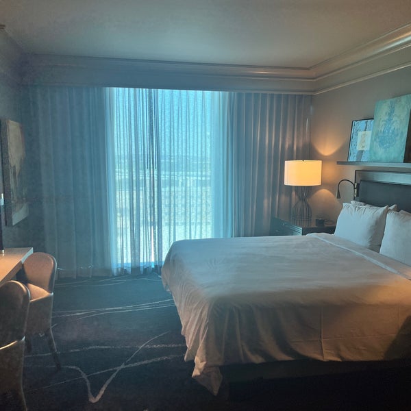 Foto diambil di Omni Dallas Hotel oleh Joe C. pada 9/7/2022