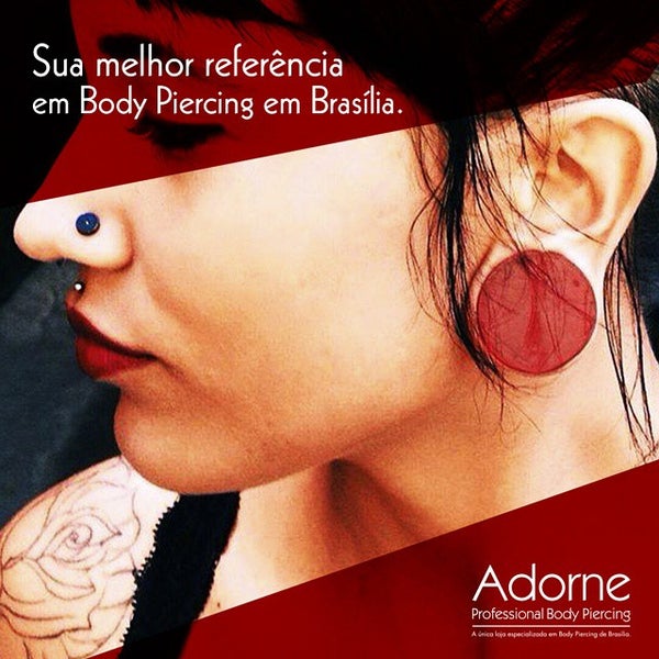 Foto tirada no(a) Adorne - Professional Body Piercing por Adorne Professional B. em 8/15/2015