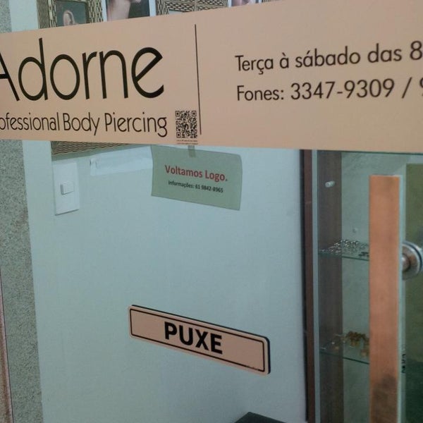 Foto tirada no(a) Adorne - Professional Body Piercing por Adorne Professional B. em 11/12/2014