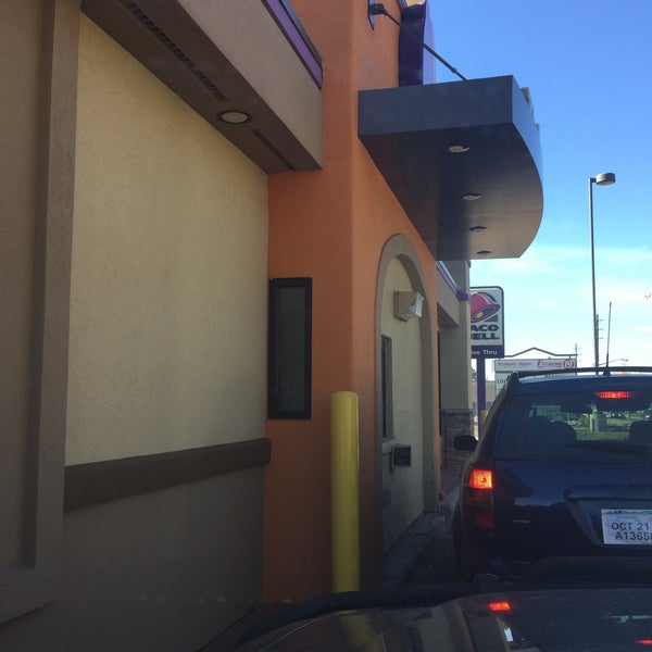 Taco Bell Fast Food Restaurant in Washington Virginia Vale