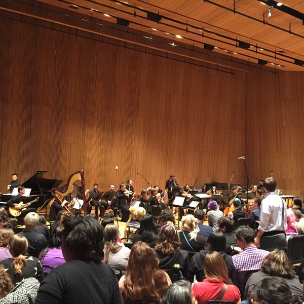 10/11/2014にAdilton R.がDiMenna Center for Classical Musicで撮った写真