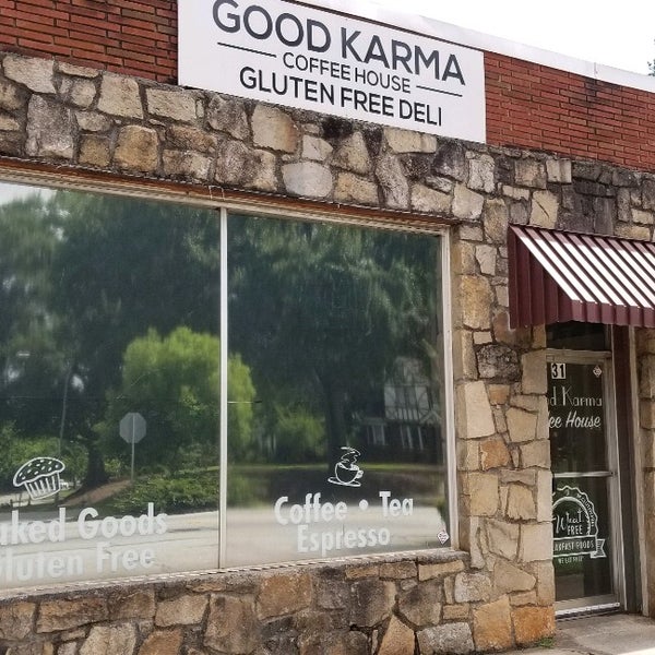 Foto tirada no(a) Good Karma Coffee House por Anita S. em 6/29/2021