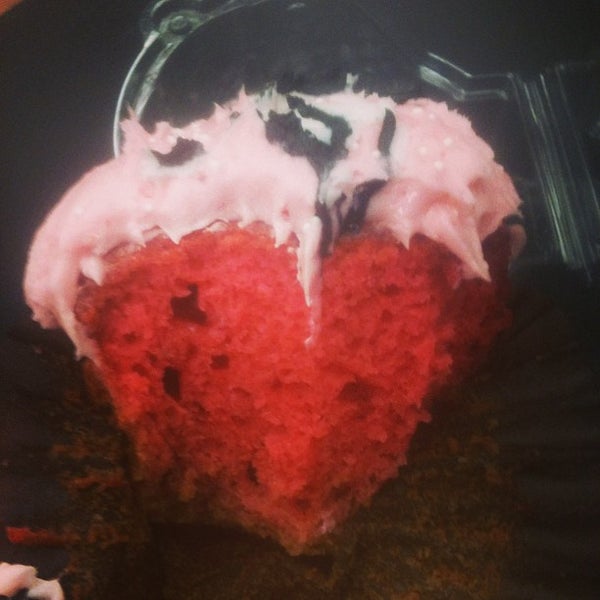 Cupcakes & More… Cupcake Shop in Lincoln