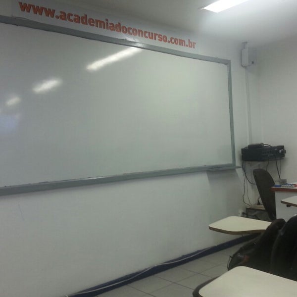 รูปภาพถ่ายที่ Academia do Concurso โดย Henrique Z. เมื่อ 3/8/2014