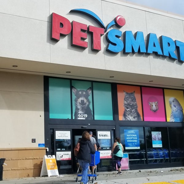 PetSmart Pet Store in Taylors