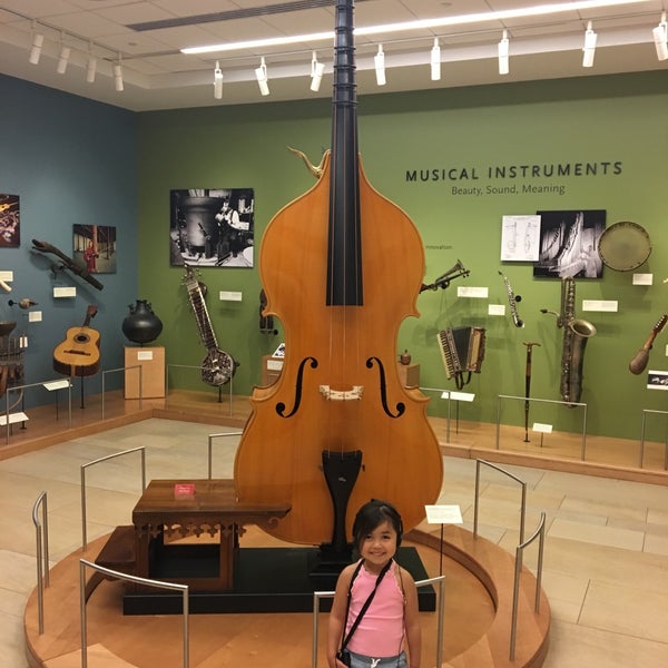 Foto diambil di Musical Instrument Museum oleh kewn pada 8/15/2018