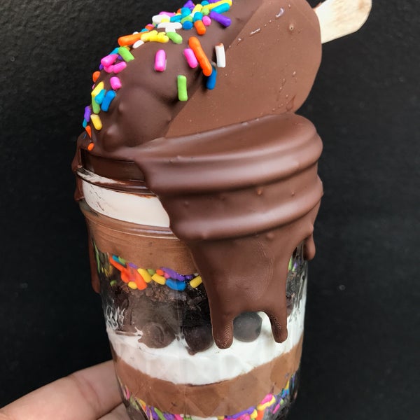 JARS by Dani Dessert Shop in New York