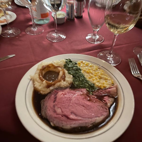 Photo taken at Lawry&#39;s The Prime Rib by ピッロ on 6/14/2023