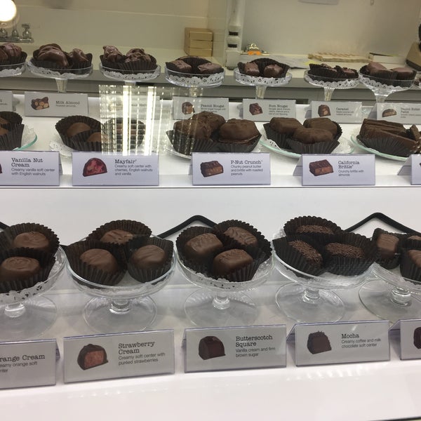 See's Candies Seattle Central Business District 3 tips from 472