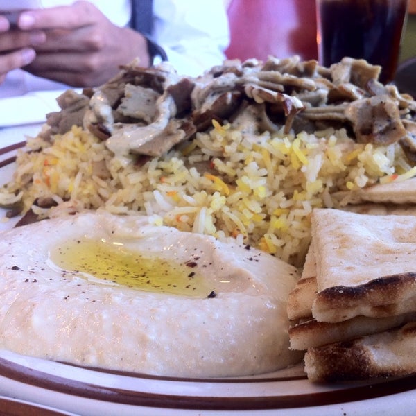 Foto scattata a Taste Of Jerusalem Cafe da Amer M. il 8/30/2014