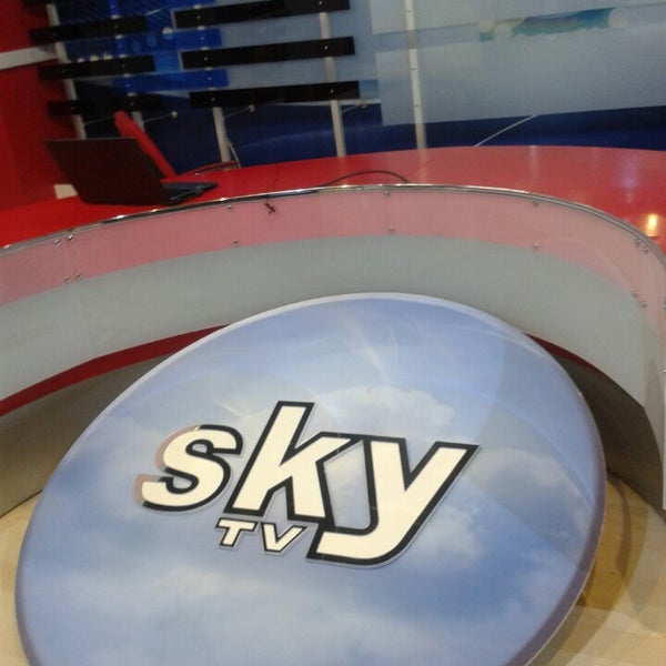 Photo taken at SKY TV - SKY Radyo by Yağmur Ö. on 4/8/2014