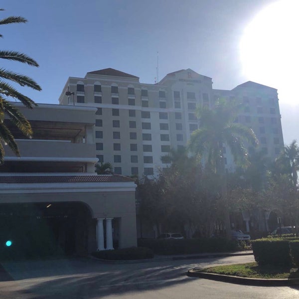 Foto tirada no(a) Renaissance Fort Lauderdale Cruise Port Hotel por ⚓️ Jessica S. em 1/12/2019