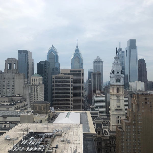 Foto tirada no(a) Loews Philadelphia Hotel por ⚓️ Jessica S. em 8/15/2019