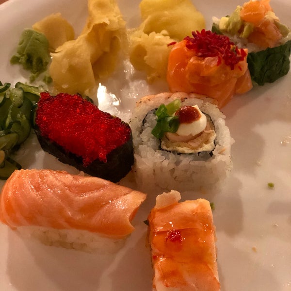 Photo taken at Sushi Isao by Luisa R. on 8/12/2018