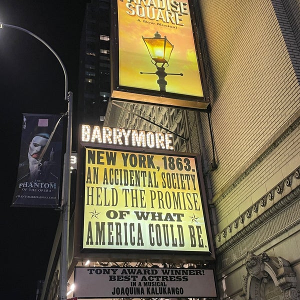 Foto tirada no(a) Barrymore Theatre por Teresa W. em 7/8/2022