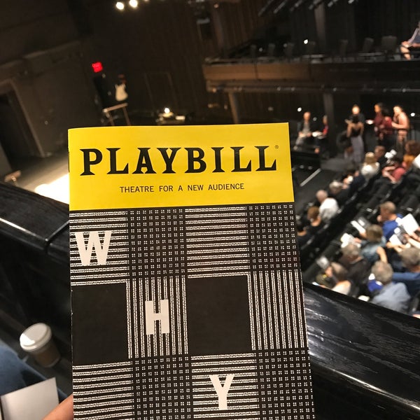 Foto tirada no(a) Theatre for a New Audience por Teresa W. em 9/28/2019