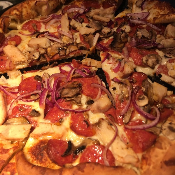 8/8/2019にAliyah S.がWoodstock&#39;s Pizzaで撮った写真