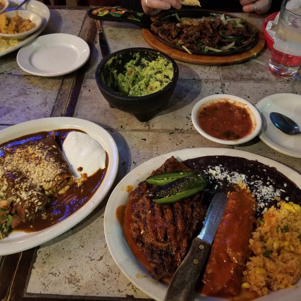 3/10/2019 tarihinde Big S.ziyaretçi tarafından That Little Mexican Cafe'de çekilen fotoğraf