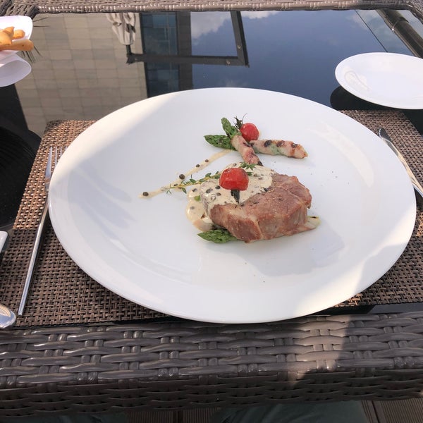 Foto scattata a The Terrace Grill Restaurant da Oleksandr H. il 5/9/2018