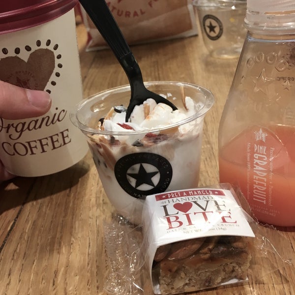 Photo taken at Pret A Manger by Fien S. on 4/5/2017