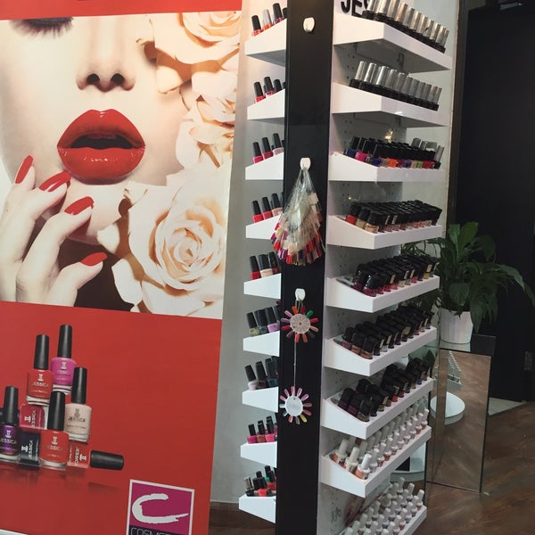 Here's where to get gel nails in Dubai for under Dhs150 | Cosmopolitan  Middle East