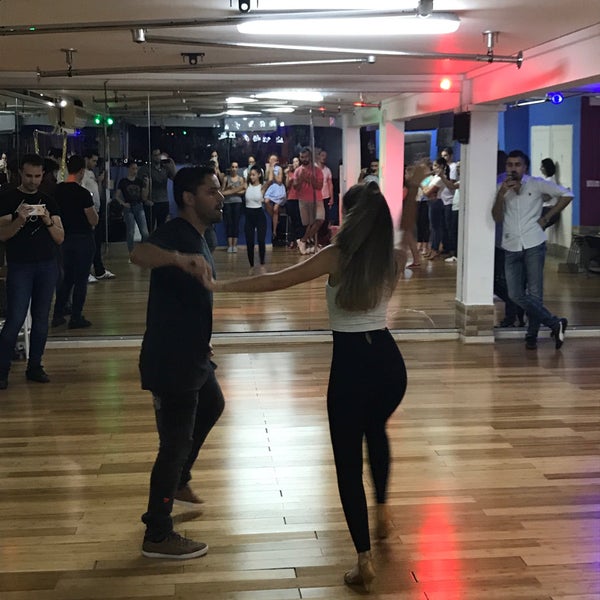 Dance School Dubai Cafe De La Danse - أم سقيم الثانية - Дубай, Дубай