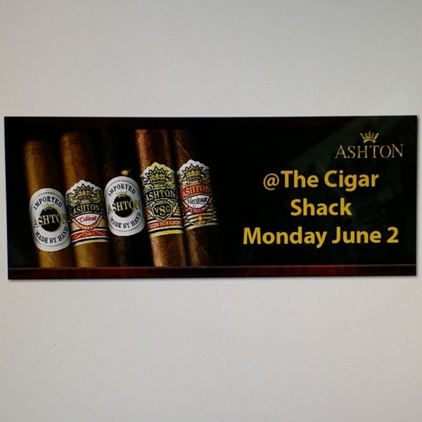 5/26/2014에 Cigar S.님이 The Cigar Shack에서 찍은 사진