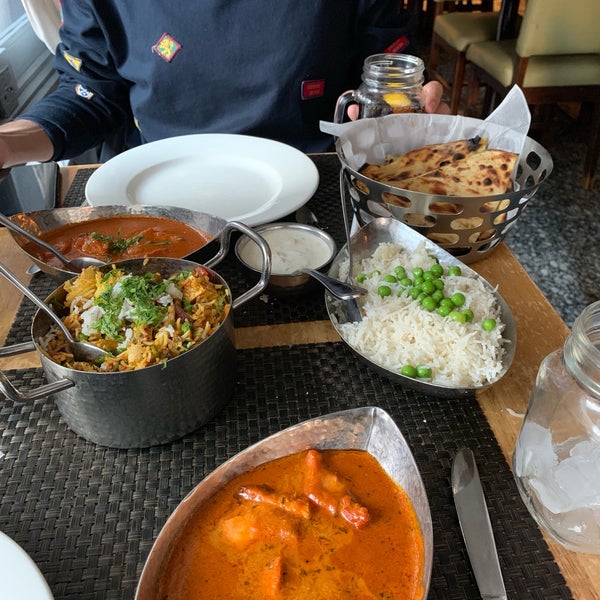 Photo taken at Bhatti Indian Grill by A.. ‏. on 3/18/2019