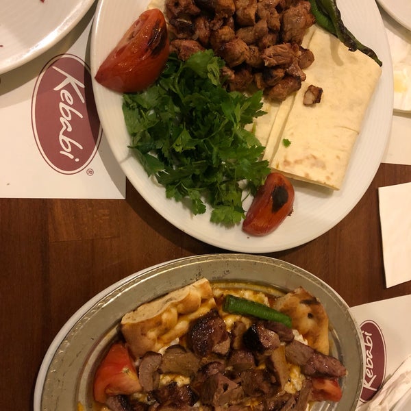 Снимок сделан в Kebabi Restaurant пользователем Orhun S. 3/30/2019