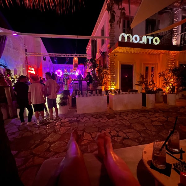 Foto tomada en Mojito Lounge &amp; Club  por hoppee el 8/24/2022